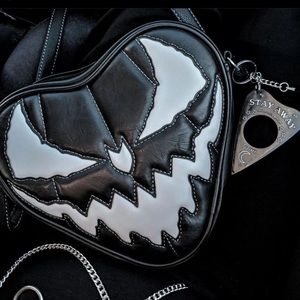 Love Pain & Stitches Bad Feeling Heart Bag